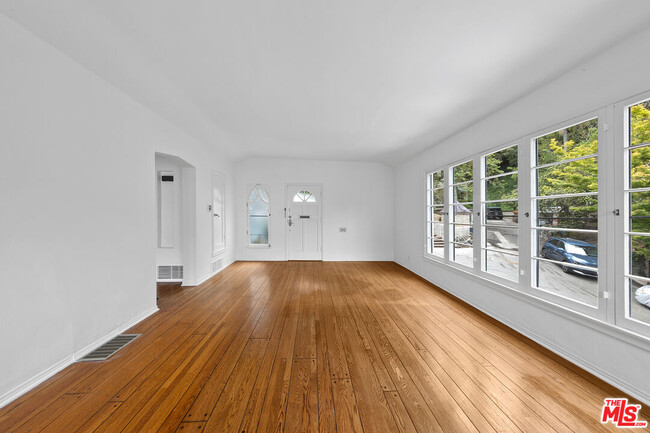 Building Photo - 2413 Argosy Way
