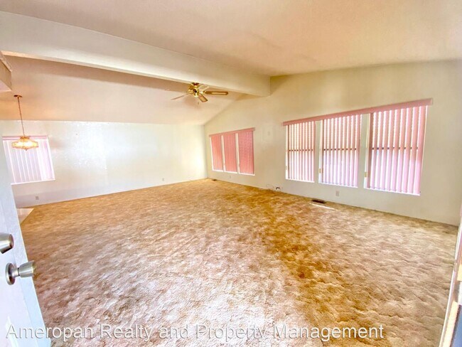 Foto del edificio - 2 br, 2 bath House - 3248 Tularosa Ln