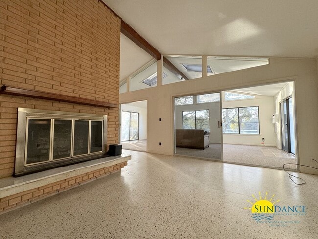 Building Photo - Waterfront Home in sought after Poquito Ba...