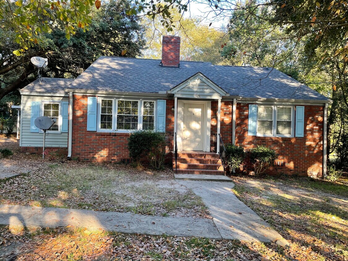 Foto principal - 906 Cherokee Ave