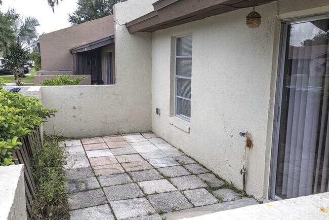 Foto del edificio - 3 Bedroom, 2 Bath Townhouse – Southeast Or...