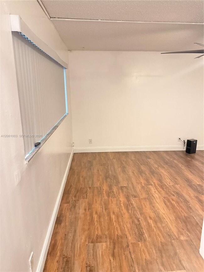 Building Photo - 3246 N Pine Island Rd