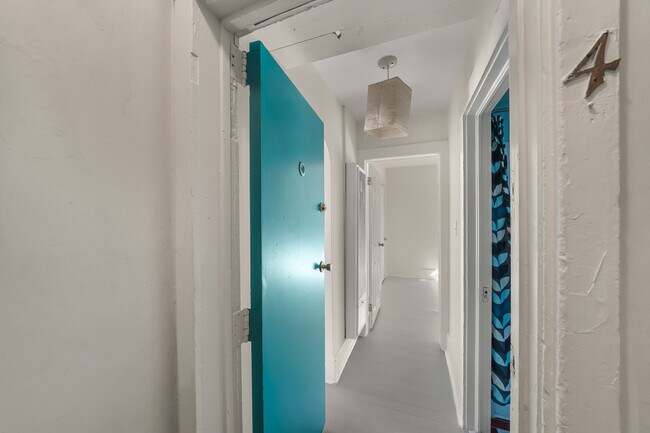 Foto del edificio - 50 Wavecrest Ave