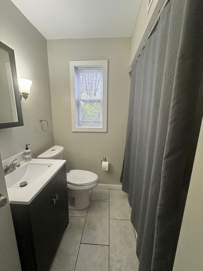 Foto del edificio - 1453 Harvard Blvd