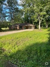 Building Photo - 39164 Everett Ln