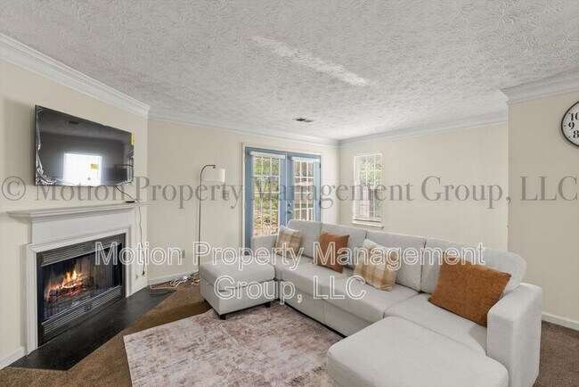 Foto del edificio - 6426 Charter Way