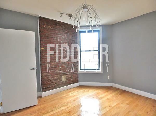 Building Photo - 399 Putnam Ave