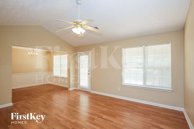 Building Photo - 521 Stoney Creek Rd