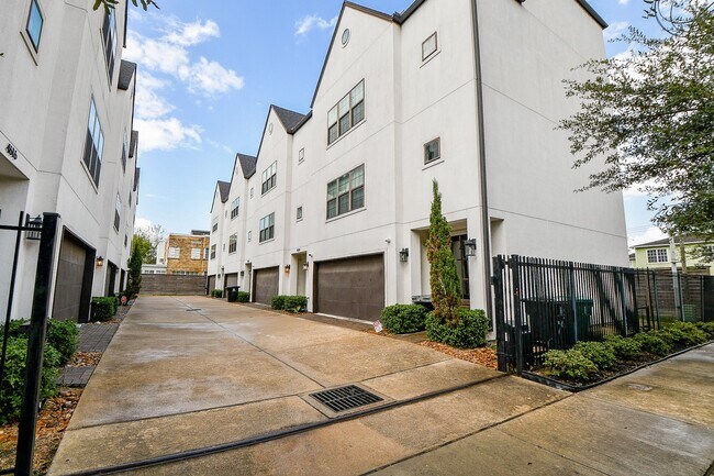 Foto del edificio - 4604 Chartres St