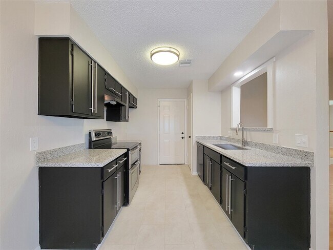 Building Photo - 14403 Cypress Branch Dr
