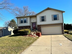 Building Photo - 23260 Cranbrooke Dr