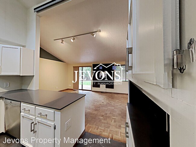 Foto del edificio - 3 br, 2 bath House - 12830 NE 88th St