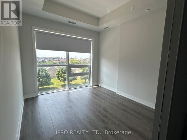 Photo du bâtiment - 4130-4130 Parkside Village Dr