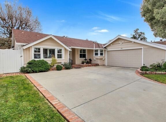 Foto principal - 10344 Petit Ave