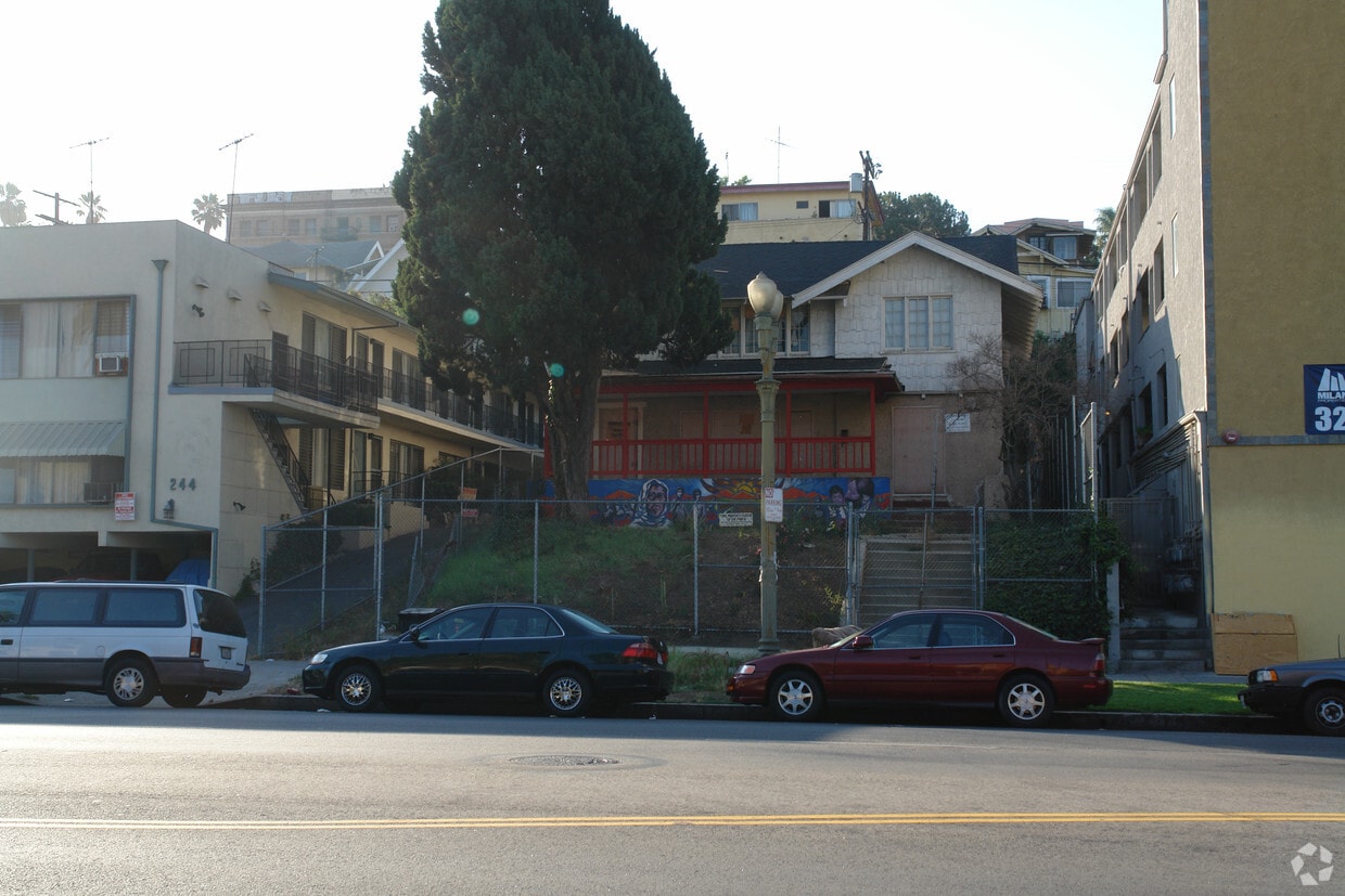Building Photo - 252 S Rampart Blvd