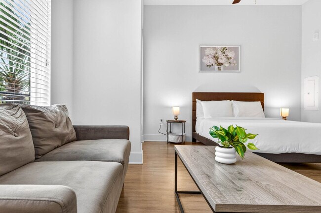 Foto del edificio - 1116 Gramercy Ln
