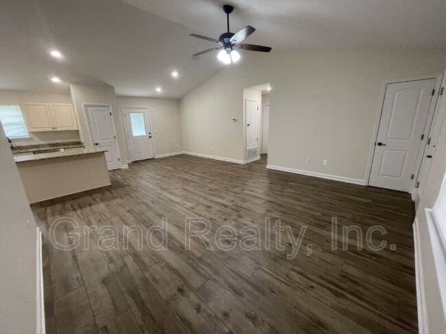 Foto del edificio - 4019 Brittany Ln