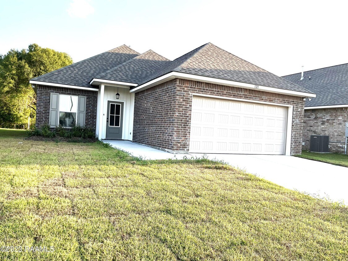 121 Resthaven Wy, Lafayette, LA 70506 House Rental in Lafayette, LA