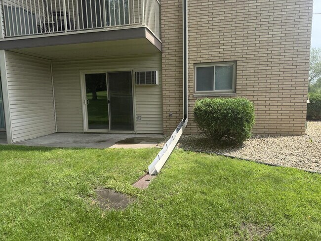 Foto del edificio - Beautiful 1-bed, 1-bath condo in Roseville