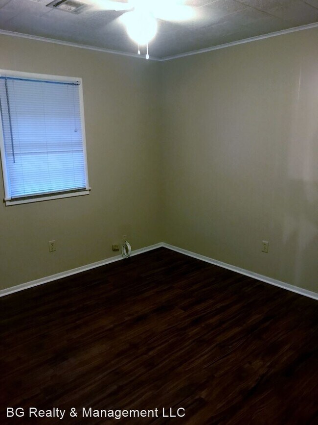 Foto del edificio - 3 br, 1 bath House - 321 Bradford Dr.