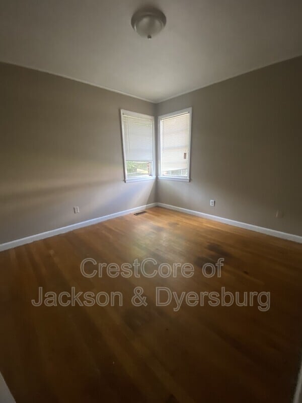 Building Photo - 522 Ferguson Ave