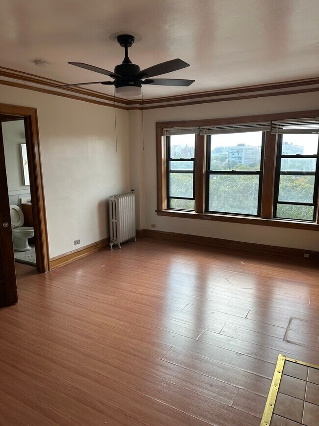 Foto del edificio - 5480 S Cornell Ave