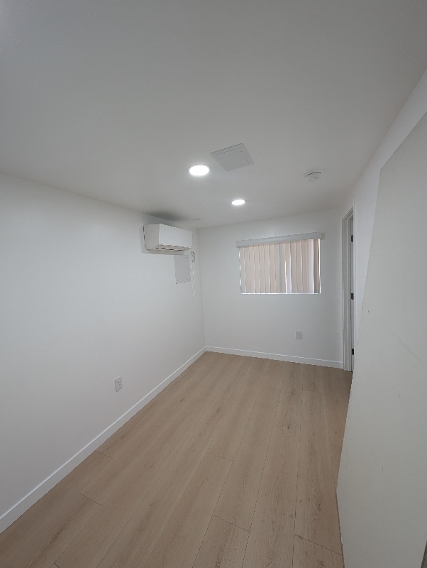 Building Photo - 4404 Stern Ave