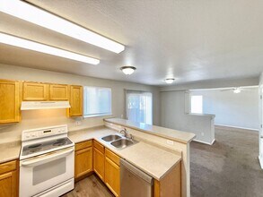 Building Photo - 4899 Saddle Ridge Dr