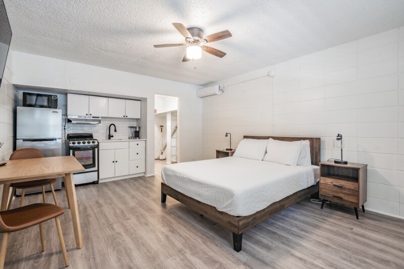 Foto principal - 425 2nd St N