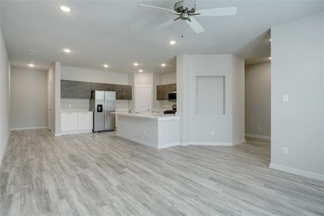 Building Photo - 1329 Pebblebrook Dr