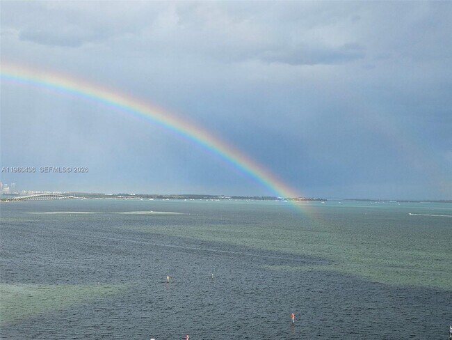 Foto del edificio - 3 Grove Isle Dr