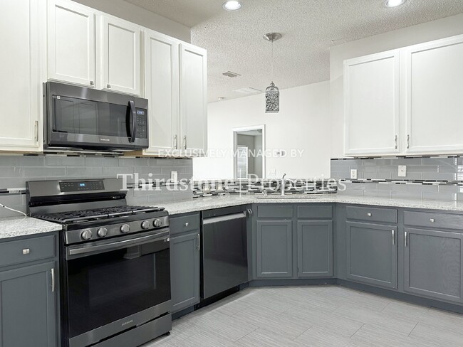 Building Photo - 1051 Moosehead Dr, Orange Park, FL 32065