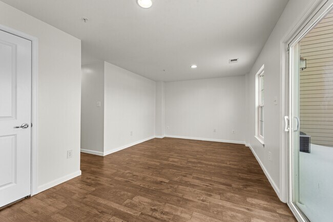 Foto del edificio - 712 White Walnut Ln