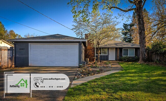 Building Photo - 2247 Hawn, Lovely home off Shasta view Dr....