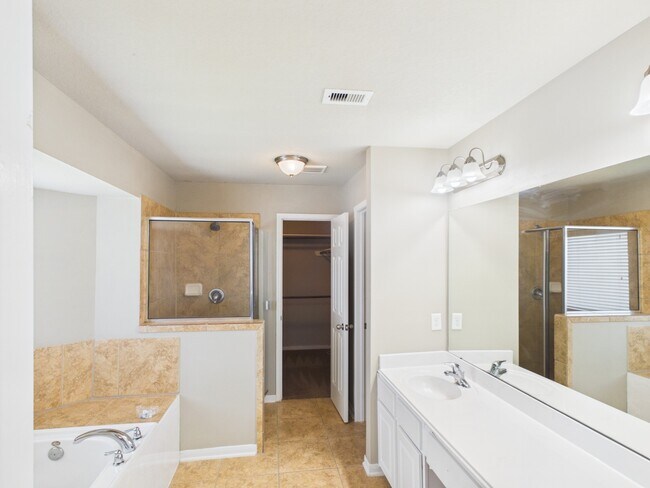 Foto del edificio - 17143 Deaton Mill Dr