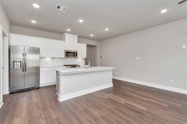 Building Photo - 10510 Moon Vly Ln