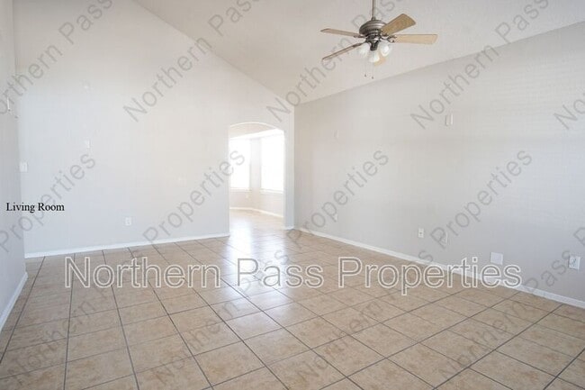 Foto del edificio - 14140 Robert Ituarte Dr
