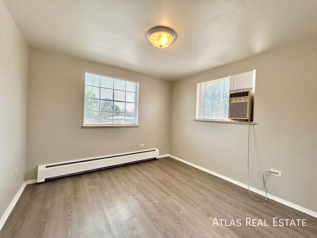 Foto del edificio - 2337 S Locust St