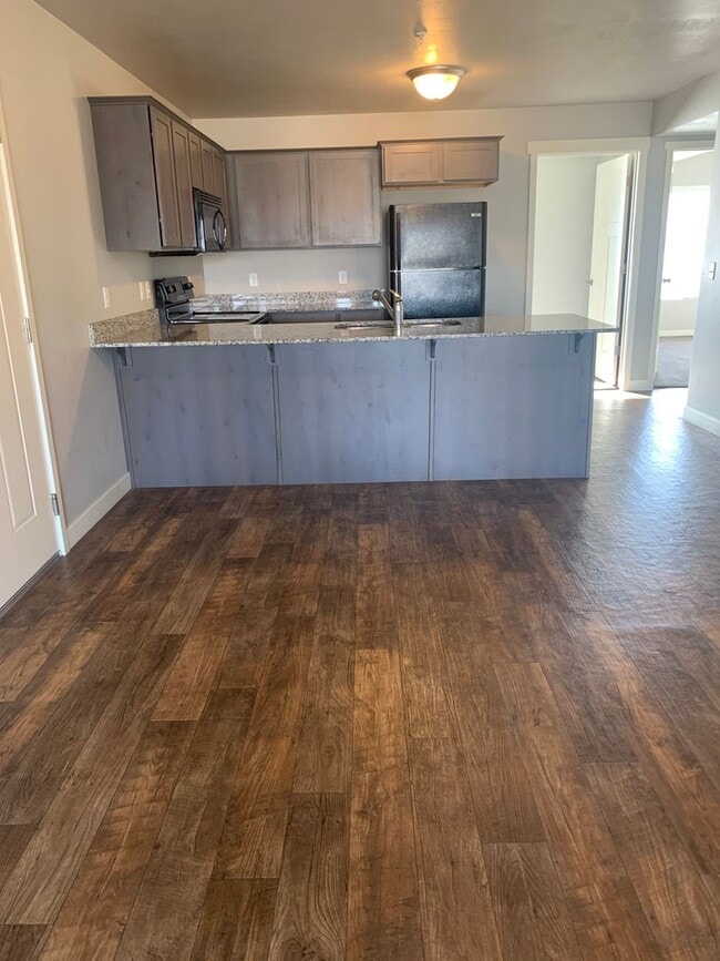 Foto del edificio - Lyman Triplex