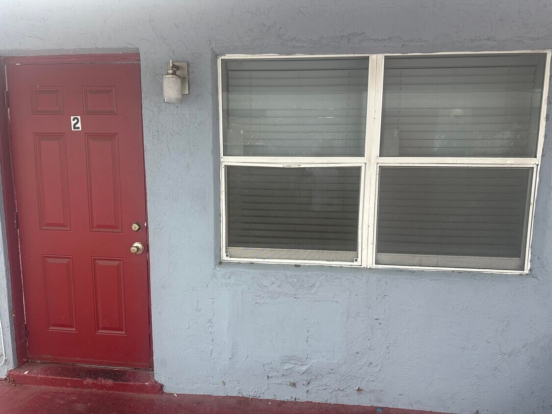 Foto principal - 555 W 6th St