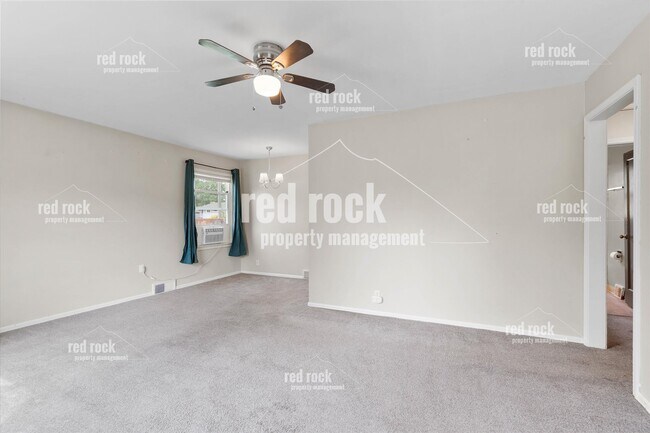 Foto del edificio - 1317 E 33rd Ave