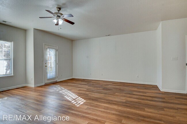 Foto del edificio - 4 br, 2.5 bath House - 5563 NEW COLONY DRIVE