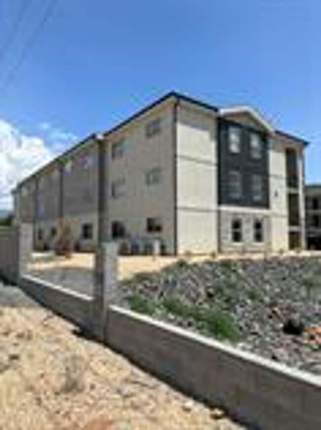 Building Photo - Red Vista Condos!
