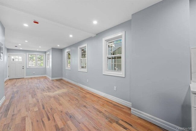 Building Photo - 2118 Quimby Ave
