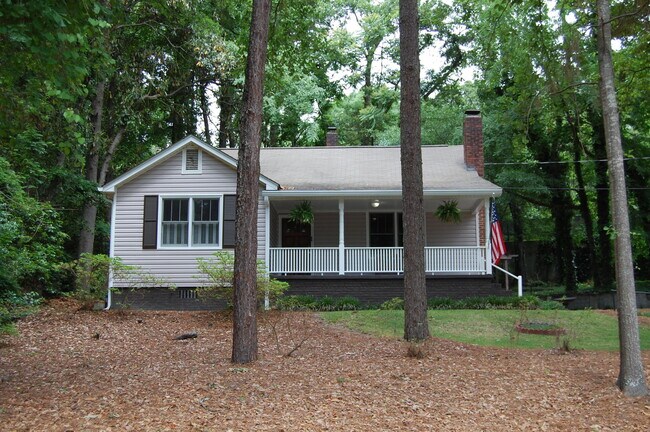 Building Photo - 733 W Rollingwood Rd