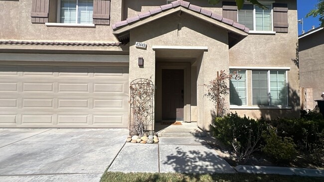 Building Photo - Beautiful West Lancaster Home