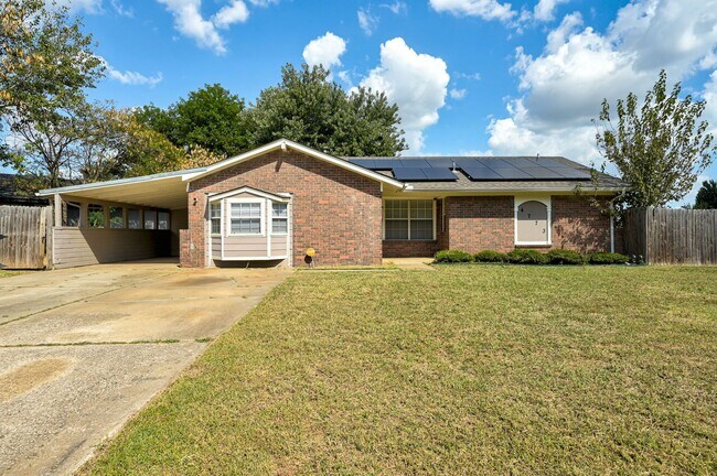 Building Photo - Corner-Lot Charmer Near Tinker AFB | Solar...