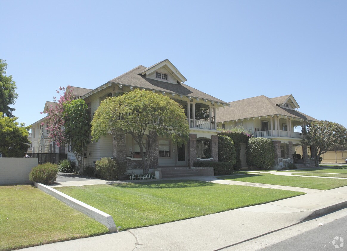 Building Photo - 337 N Garfield Ave