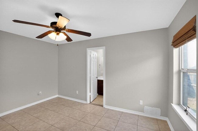 Building Photo - 1200 Brendon Lee Lane