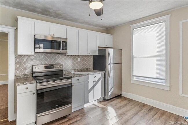 Foto del edificio - 35 Lake Ave